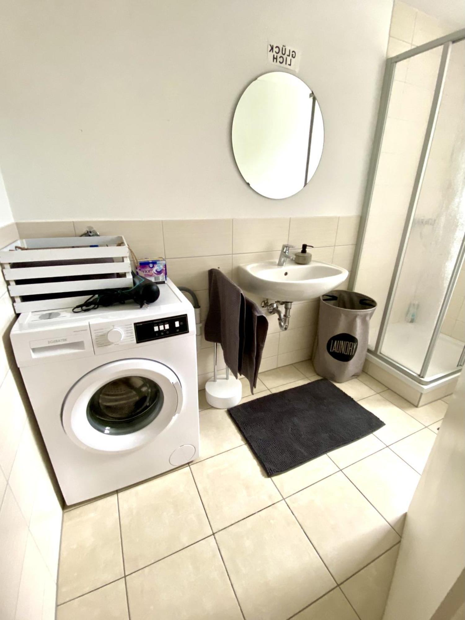 3 Zimmer Apartment Mit Flussblick - Self Check-In Eggenfelden Exterior foto